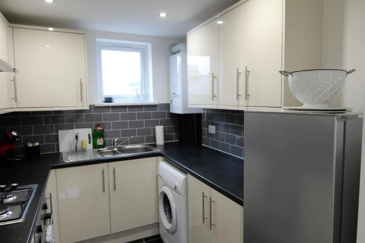 Modern 2 Bedroom Apartment In The Heart Of Greenwich London