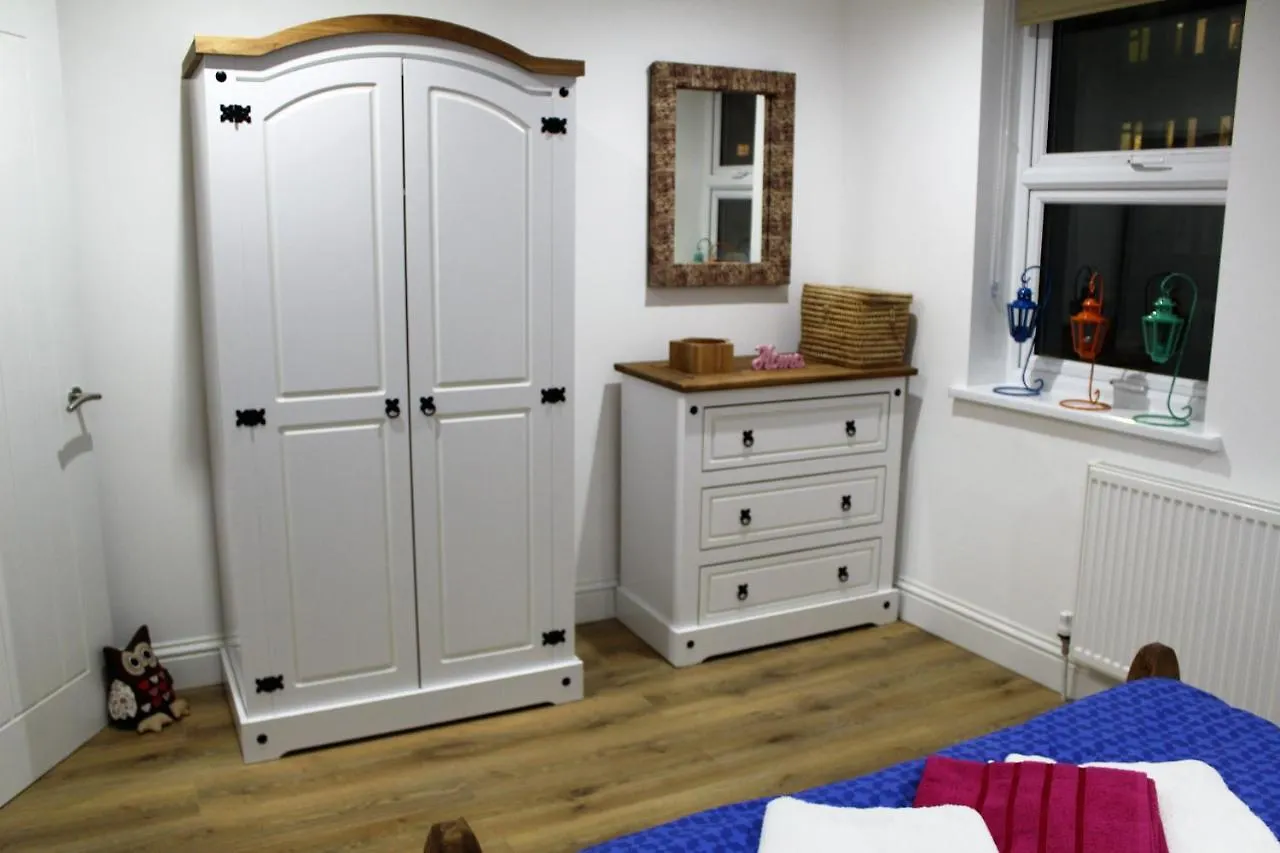 Modern 2 Bedroom Apartment In The Heart Of Greenwich London